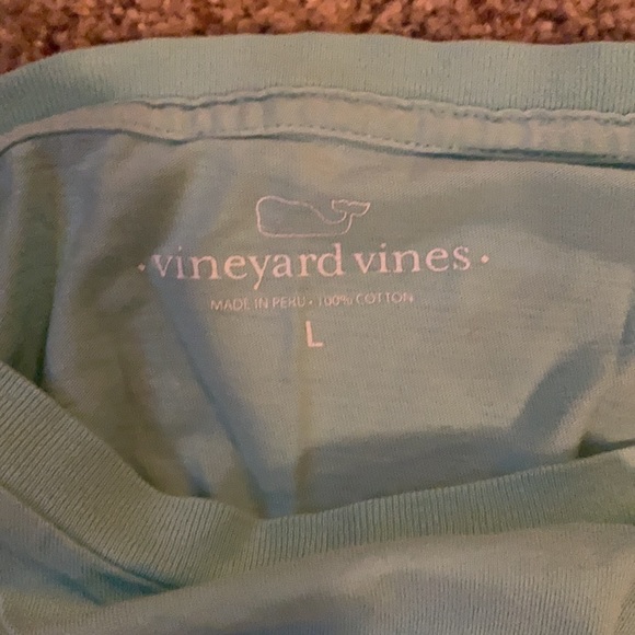 Large long sleeve vineyard vines shirt - Picture 4 of 4